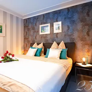 Ferienresidenz Am Weißen Regen Apartment